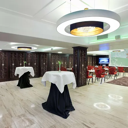 Golden Tulip Otel 's-Hertogenbosch (Den Bosch)