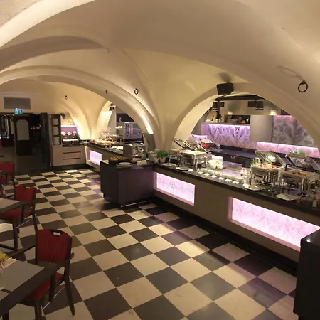 Golden Tulip Отель 4*