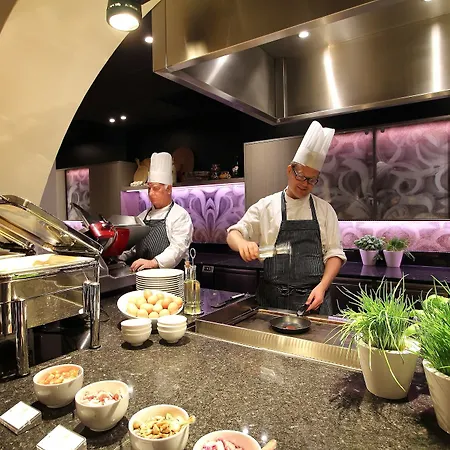 Golden Tulip 4*