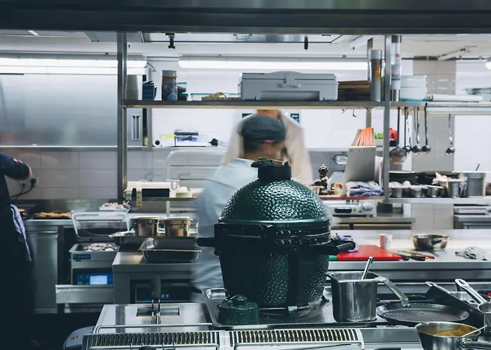 Golden Tulip Szálloda 4*