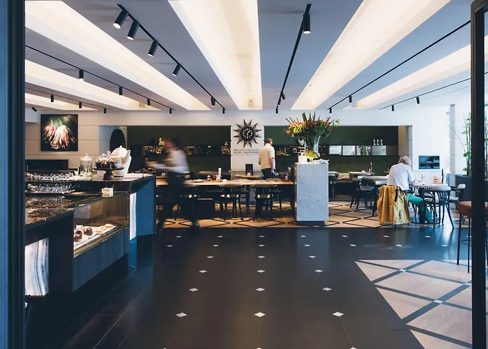 Hotel Golden Tulip 4*