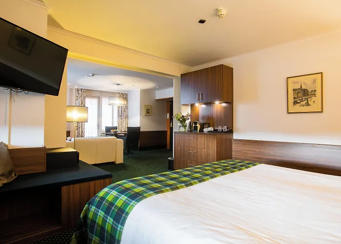 Golden Tulip Hotel 4*